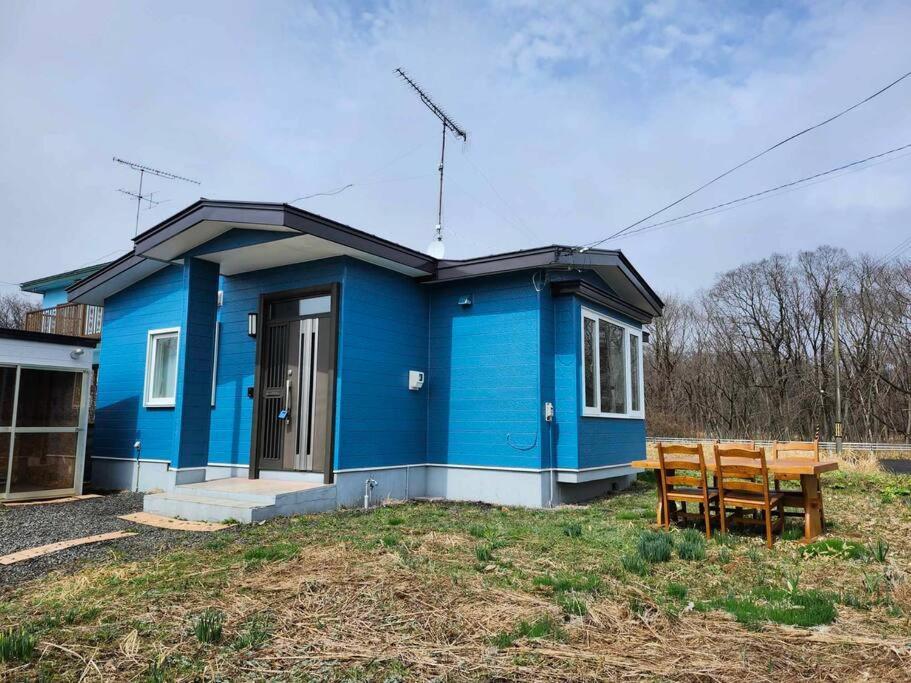 蒼い家温泉付貸別荘cozy Blue House Onsen Hot Spring 白老町 エクステリア 写真